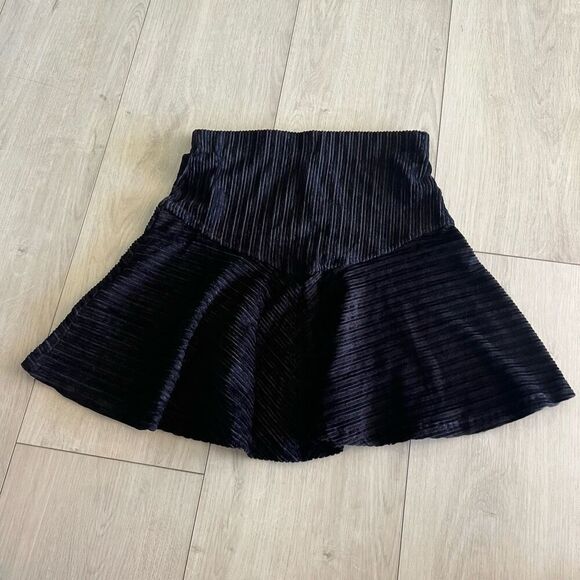 Free People Black Velvet Ribbed High Waisted Flowy Mini Skirt  size xs - Picture 4 of 9